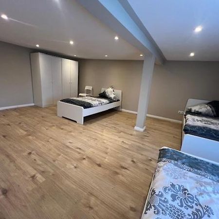 Serena Monteur Apartment Rodenbach  Eksteriør bilde