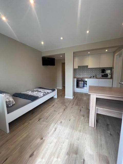 Serena Monteur Apartment Rodenbach  Eksteriør bilde